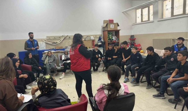 Elazığ'da 'arkadaşımdan öğreniyorum' ilk yardım eğitimi