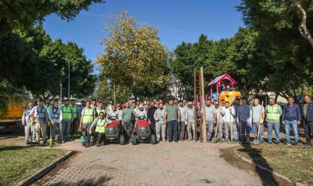 Emekleriyle Kepez'i güzelleştiriyorlar