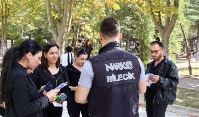 Emniyet ekipleri gençleri bilinçlendiriyor