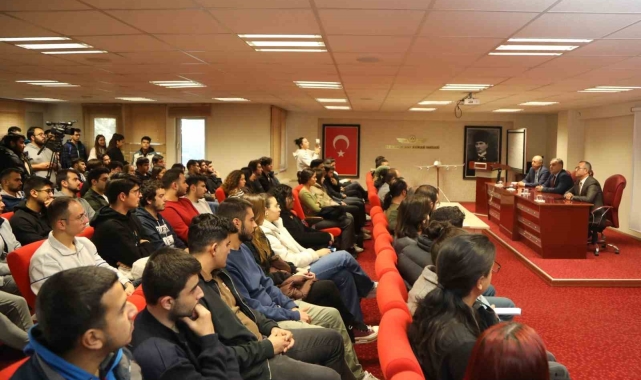 ERÜ'de 'Rektör-Öğrenci Buluşması' etkinliği devam ediyor
