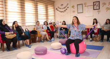 Erzincan'da Gebe Okulu eğitimleri ile anneler bilgilendiriliyor