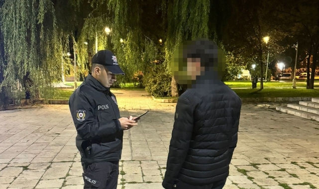Erzincan'da parklarda polis uygulaması