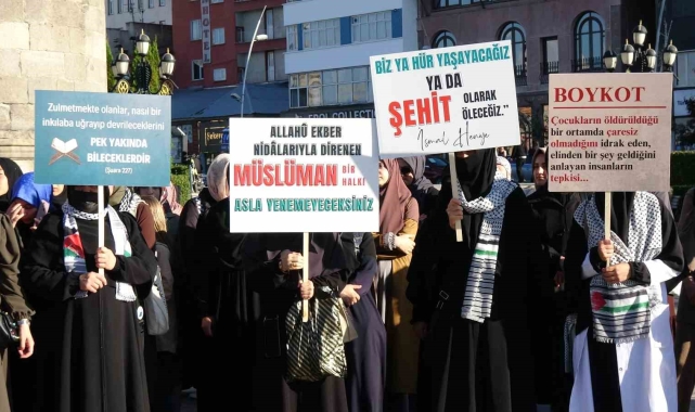 Erzurum'da sağlıkçıların Gazze için sessiz yürüyüşü