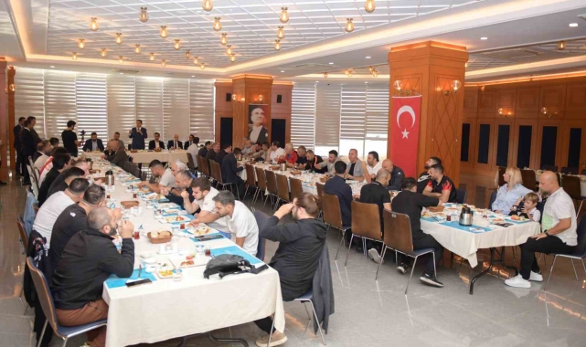 Esenyurt Belediye Başkanı Amatör Spor Kulüpleri Başkanları ile bir araya geldi