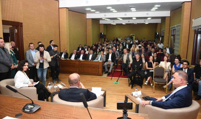 Esenyurt Kardeş Kültürler Festivali'nde 'Sosyal Belediyecilik' söyleşisi