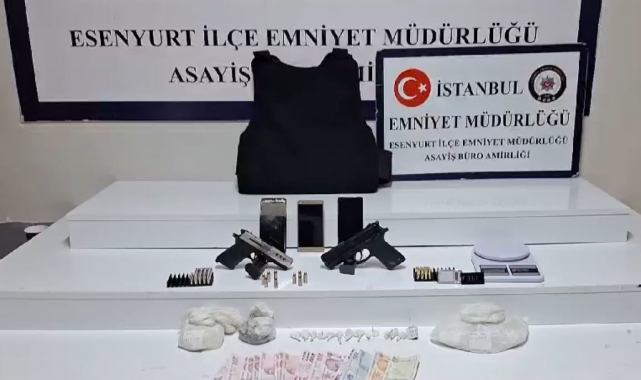 Esenyurt'ta aranan şahıslar operasyonu