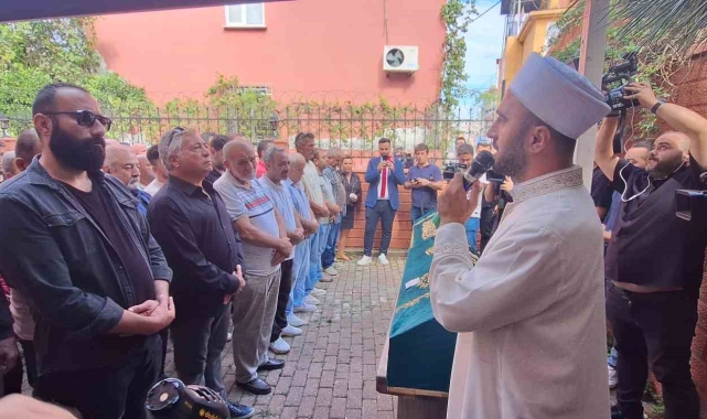 Fatih'teki film gibi olayda tabuttayken hayatta olduğu belirlenen yaşlı adam son yolculuğuna uğurlandı