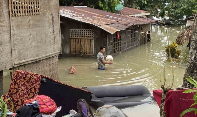 Filipinler'i vuran tropik fırtınada can kaybı 145'e yükseldi