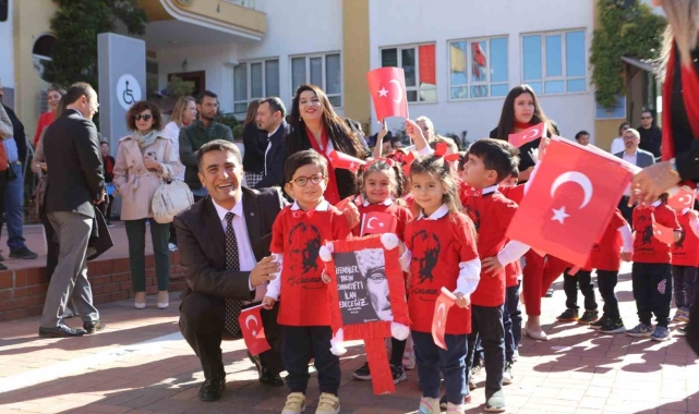 Gaziantep Kolej Vakfı'nı Cumhuriyet coşkusu sardı