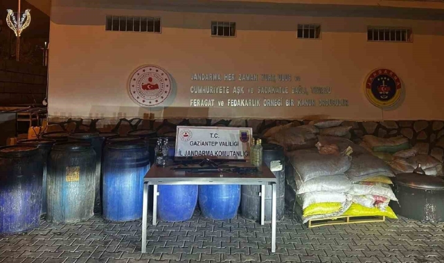 Gaziantep'te 4 bin 500 litre sahte alkol ele geçirildi
