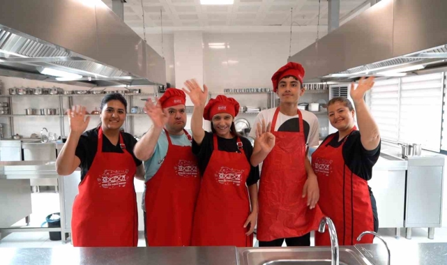 Gaziantep'teki engelliler, aşçılığa ilk adımı Gastronomi Atölyesi'nde atıyor