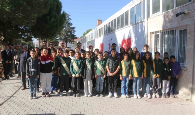 Gençler Cumhuriyet Bayramı'nda grafiti çalışmasında buluştu