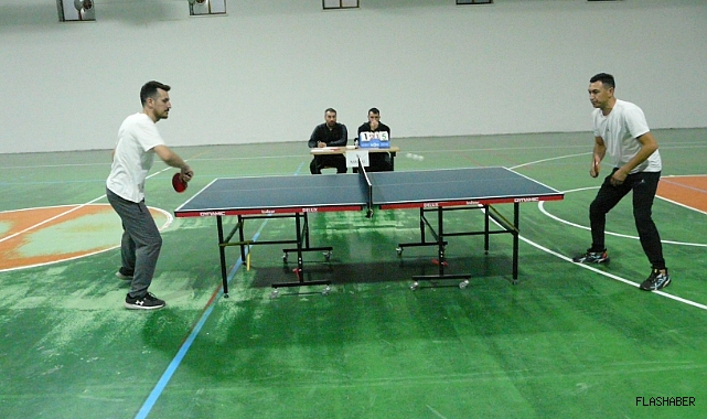 Gerze'de düzenlenen Cumhuriyet Kupası Masa Tenisi Turnuvası sona erdi