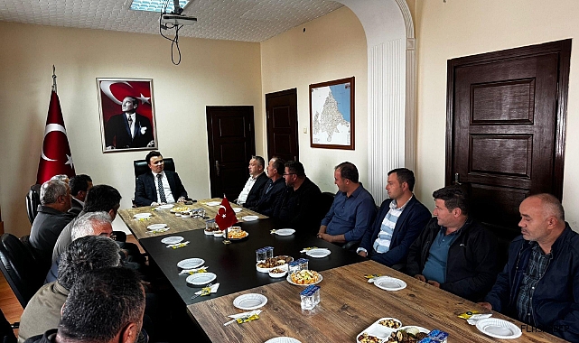 Gerze'de Kaymakam Arabacı muhtarlarla buluştu