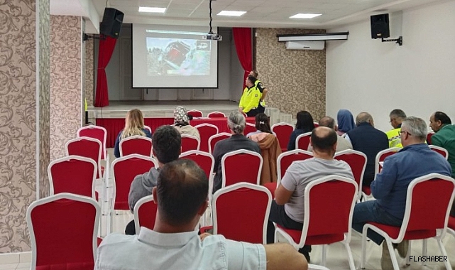 Gerze'de  Servis Şoförlerine Trafik Güvenliği Eğitimi