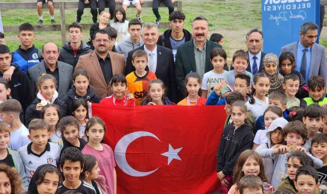 Gölcük'te Cumhuriyet coşkusu sporla birleşti