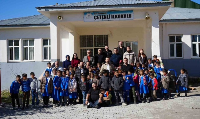 Gönül Bahçesi Platformu'ndan ihtiyaç sahibi çocuklara yardım