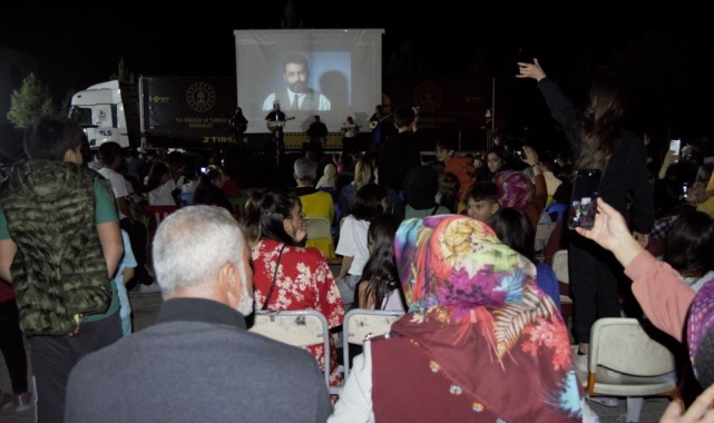 Grup Gezgin Ozanlar&#039;dan Dicle&#039;de konser ve sinema gösterisi etkinliği
