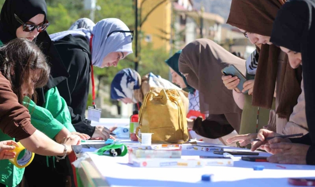 Gümüşhane'de 'Filistinli Çocuklar İçin Çiz' etkinliği düzenlendi