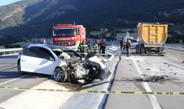 Hafriyat kamyonuna arkadan çarpan genç sürücü hayatını kaybetti