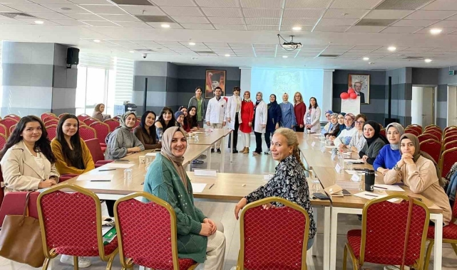Hastanede "Anne Sütü ve Emzirme" eğitimi verildi