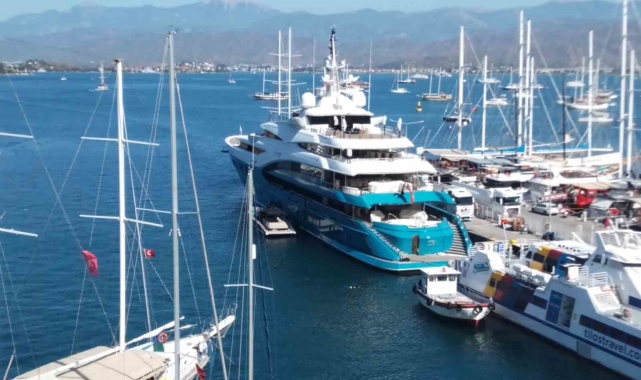 Hintli milyarderin mega yatı, Fethiye'de 260 ton yakıt aldı