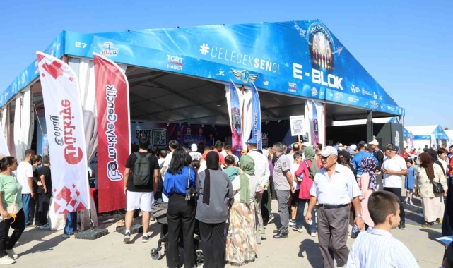 İhlas Dijital Varlıklar TEKNOFEST'e damga vurdu, binlerce hediye TEKNOFEST gençliğine dağıtıldı