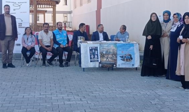 İl Müftülüğü Gençlik Koordinatörlüğünden örnek davranış