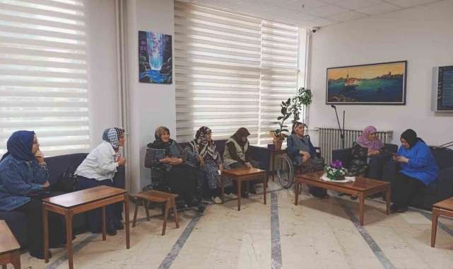 İl Özel İdaresi personelleri huzurevindeki yaşlılarla bir araya geldi