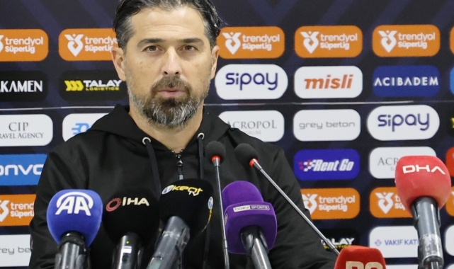 İlhan Palut: "Çok değerli bir 3 puan aldık"