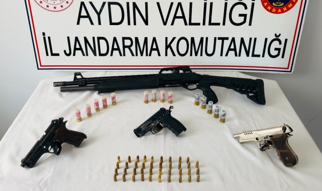 İncirliova'da ruhsatsız silah ele geçirildi