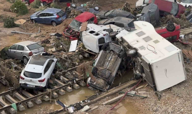 İspanya'daki sel felaketinde can kaybı 95'e yükseldi