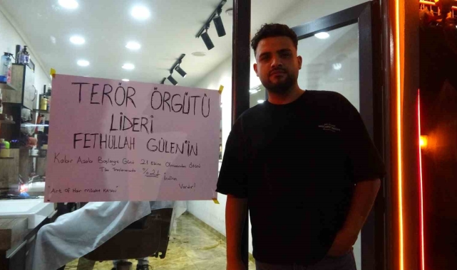 Isparta'da erkek kuaföründen FETÖ elebaşının ölümüne özel yüzde 21 indirim