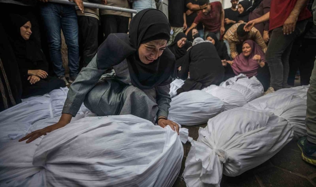 İsrail Gazze'de yerleşim alanı ve okullara saldırdı: En az 73 kişi öldü