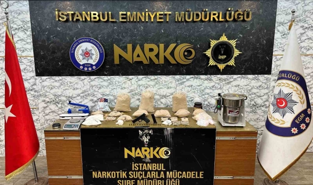 İstanbul'da 21 kilogram uyuşturucu ele geçirildi: Uyuşturucuyu otomobil lastiğine ve aracın bagaj kısmına zulalamışlar