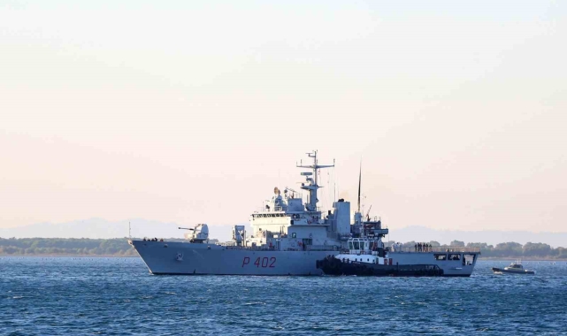 İtalya'dan gönderilen ilk göçmen grubu Arnavutluk'a ulaştı