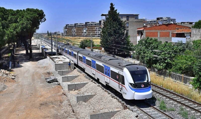 İZBAN'da Dijital İzmirim Kart dönemi