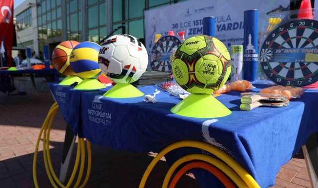 İzmir Büyükşehir'den bin 518 okula 22.5 milyon TL'lik spor malzemesi desteği