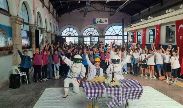 İzmir'de bilim ve teknoloji rüzgârı