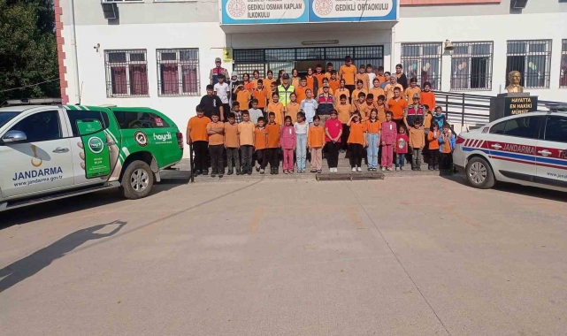 Jandarmadan öğrencilere güvenli okul eğitimi