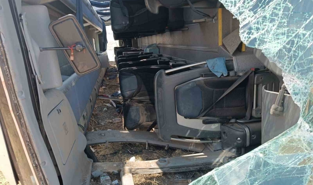 Japon turistleri taşıyan yolcu otobüsünün devrildiği kazada yaralı sayısı 22'ye çıktı