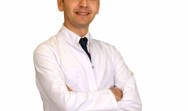 Kadın Hastalıkları Uzmanı Doç. Dr. Emre Özgü: "HPV dünyada en yaygın görülen virüs"