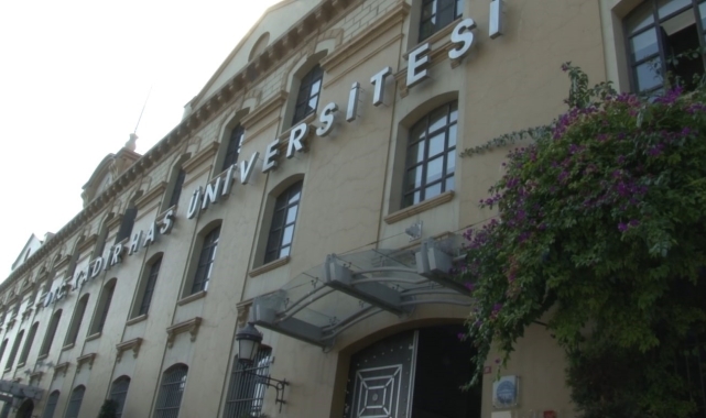 Kadir Has Üniversitesi Türkiye'nin en iyi 8'inci üniversitesi seçildi