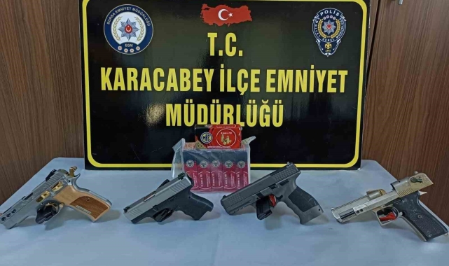 Karacabey'de bir evde 4 adet tabanca ele geçirildi