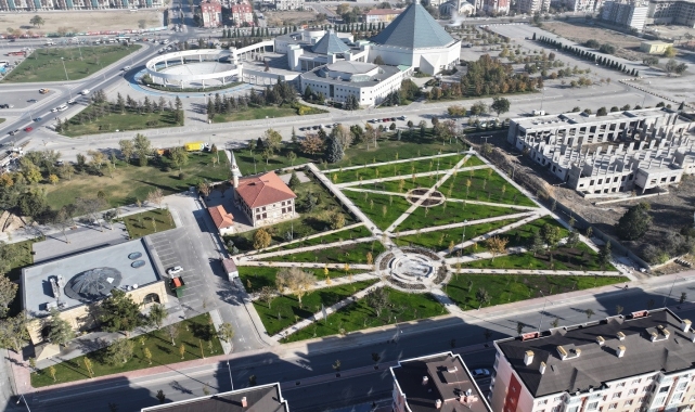 Karatay'ın çehresini değiştiren projeler sürüyor