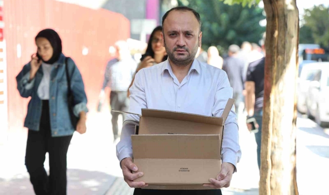 Kardeşlik duygusu artsın diye Türkiye'nin dört bir yanına kitap gönderiyor