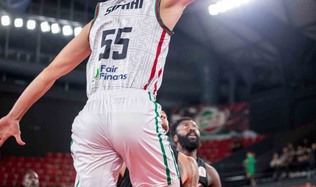 Karşıyakalı Kenan Sipahi, haftanın 5'ine seçildi