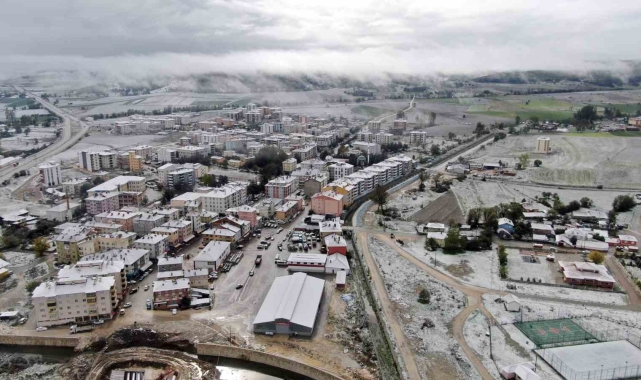 Kastamonu'da kar yağışı etkili oluyor: Kar kalınlığı 15 santimetreye ulaştı