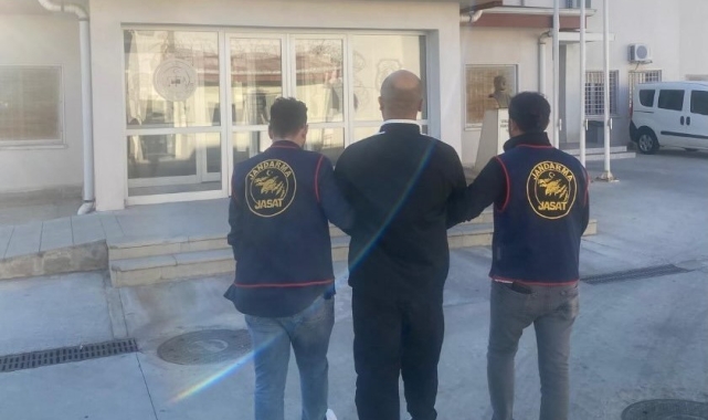 Kasten yaralamadan aranan hükümlü Kuşadası'nda yakalandı