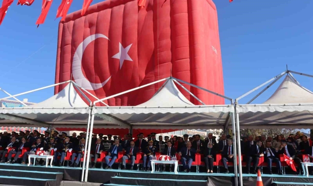 Kayseri'de dev sıcak hava balonlu 29 Ekim kutlaması